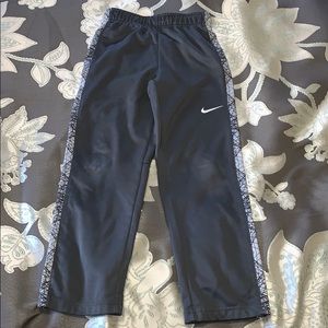 boys nike dri-fit sweatpants!!